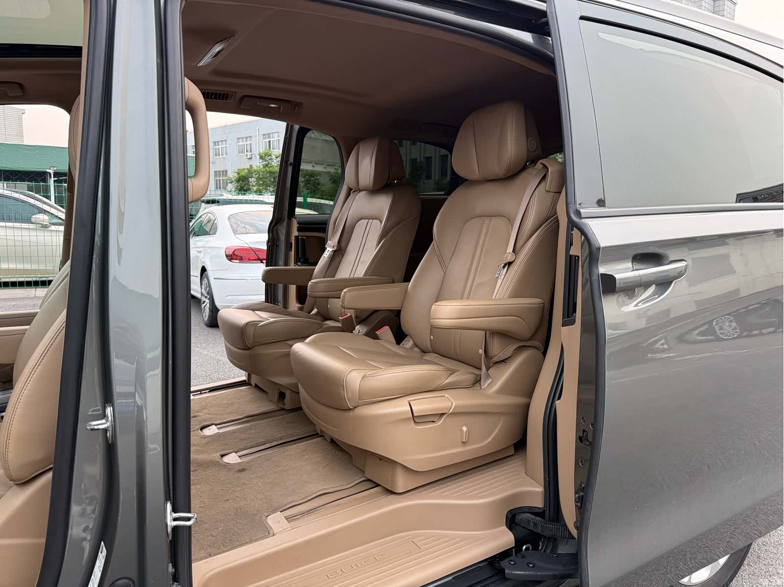 Buick GL8, 2017 16