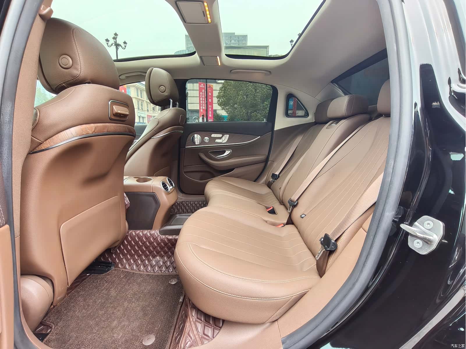 Mercedes-Benz E-Class, 2020 6