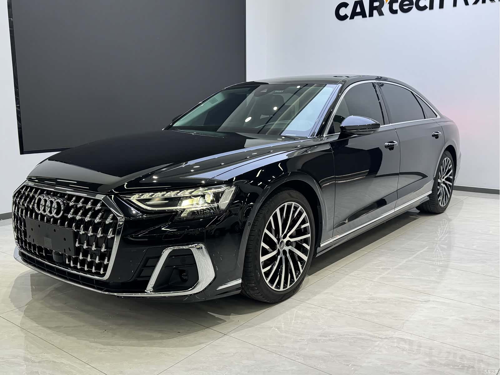 Audi A8L, 2024 1