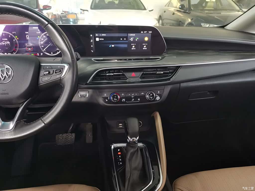 Buick GL6, 2021 9