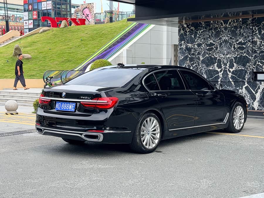 BMW 7-Series 2019, фото 9