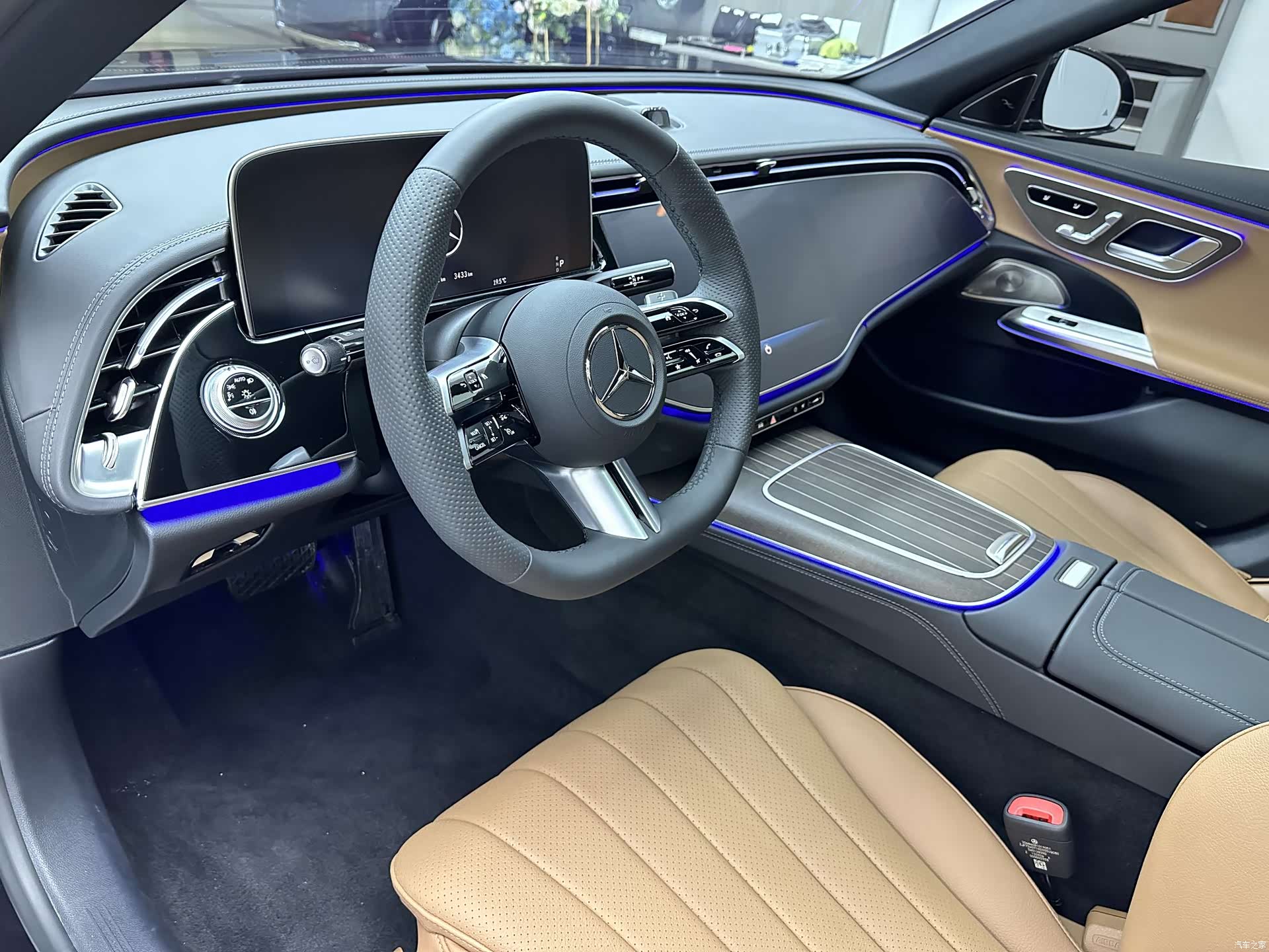 Mercedes-Benz E-Class, 2026 12