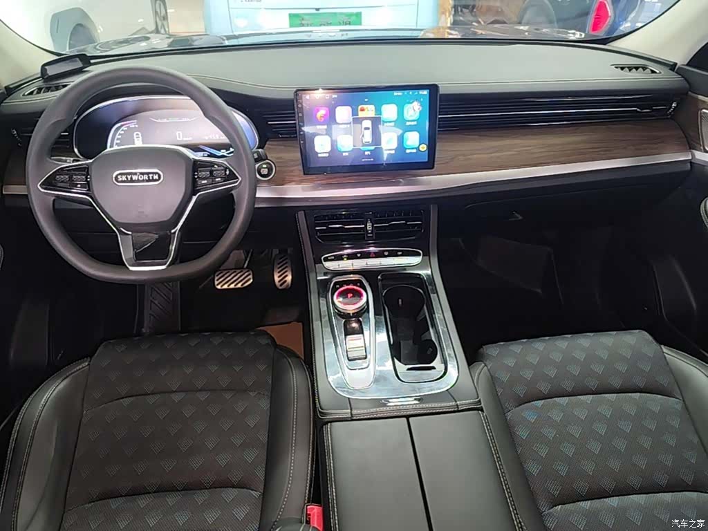Skyworth EV6, 2022 10