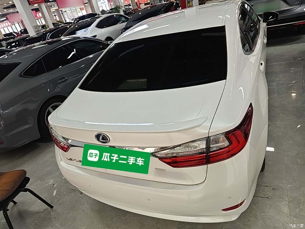 Lexus ES, 2018 6