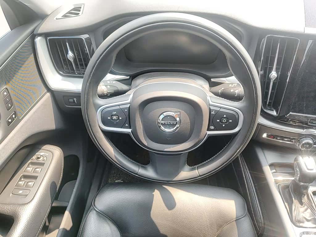 Volvo XC60, 2018 17