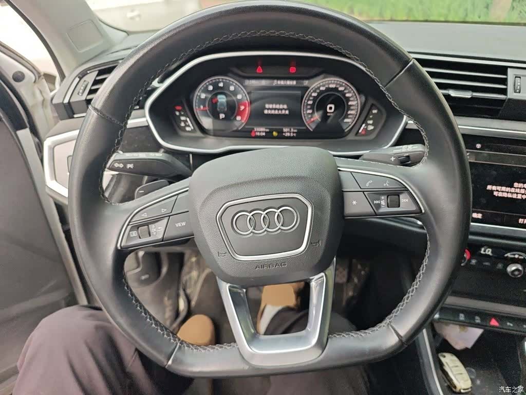 Audi Q3, 2023 3