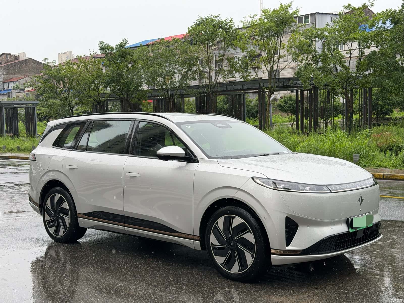 DongFeng eπ008, 2025 3