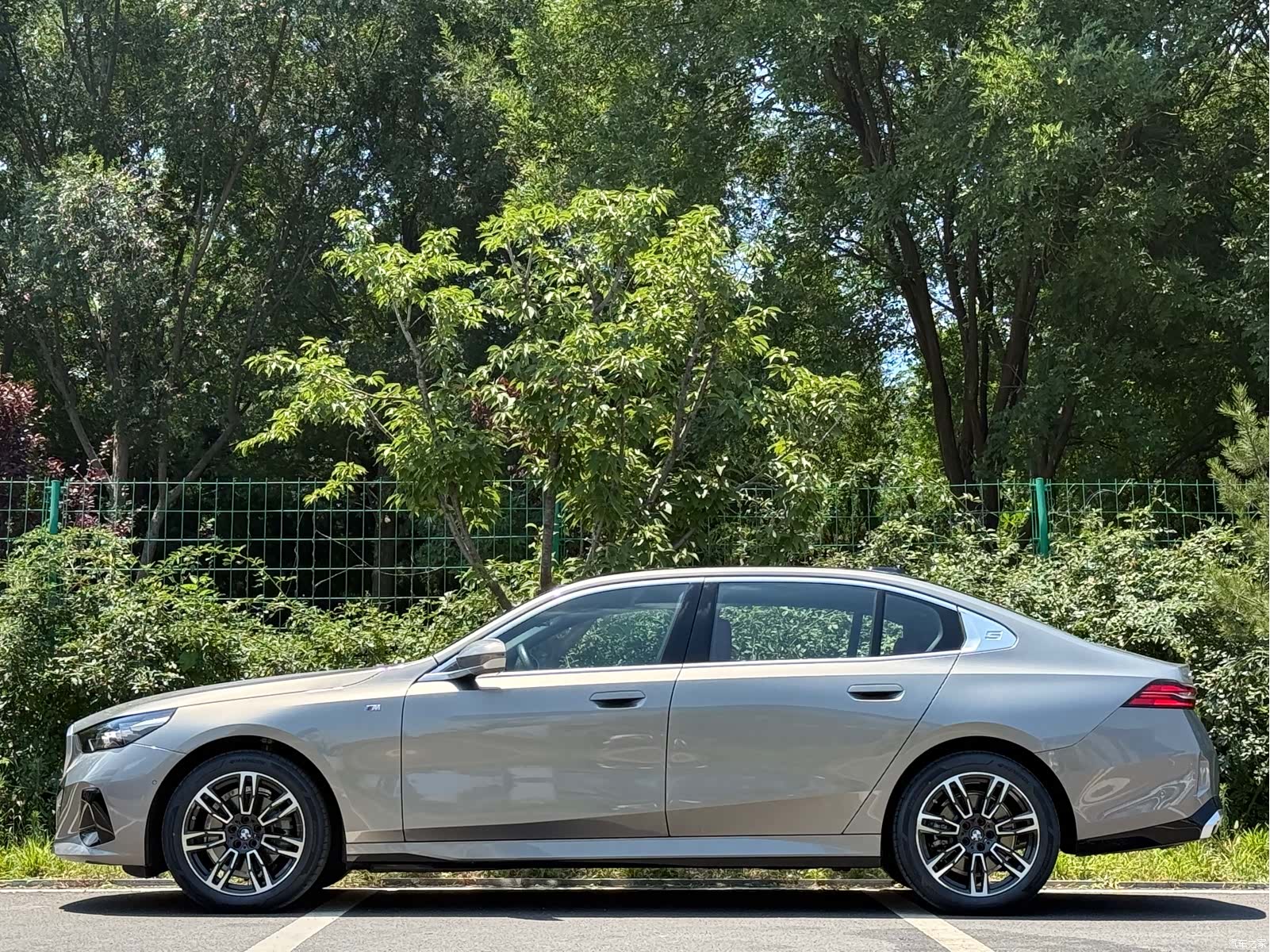 BMW 5 Series, 2025 4