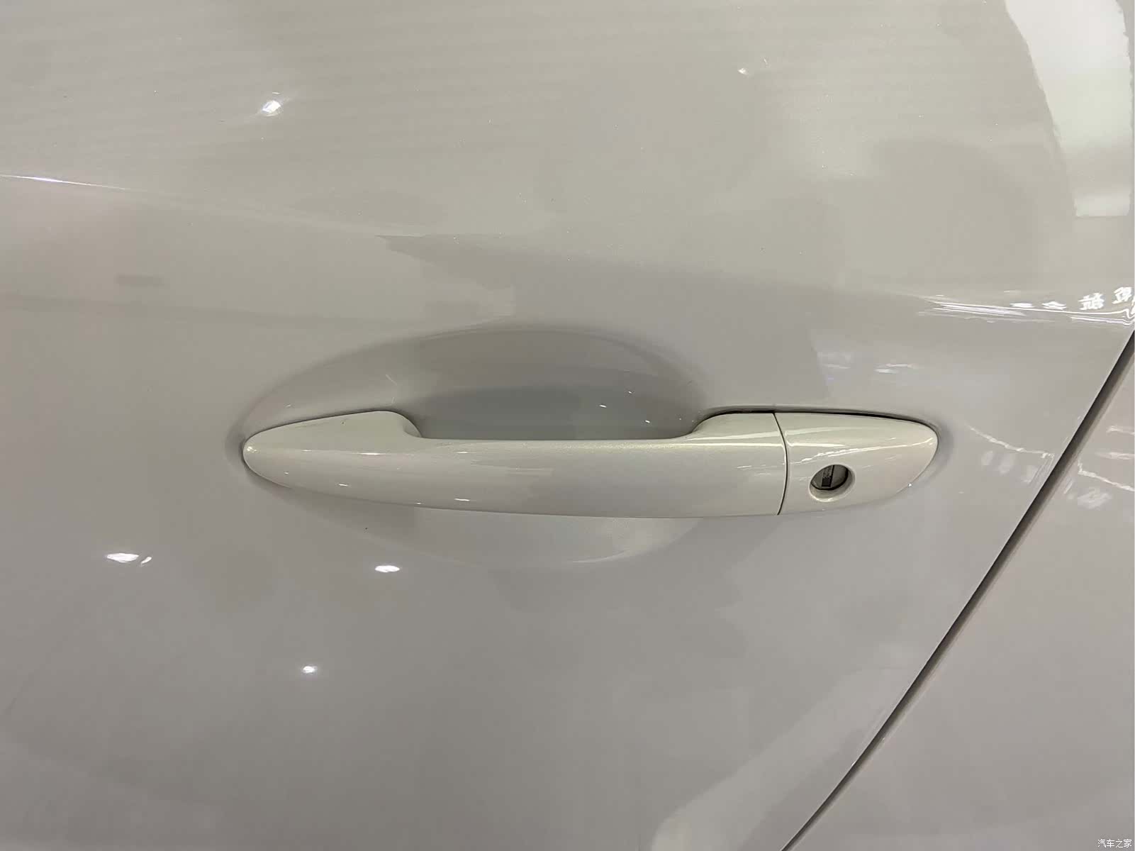 Mazda CX-4, 2023 15