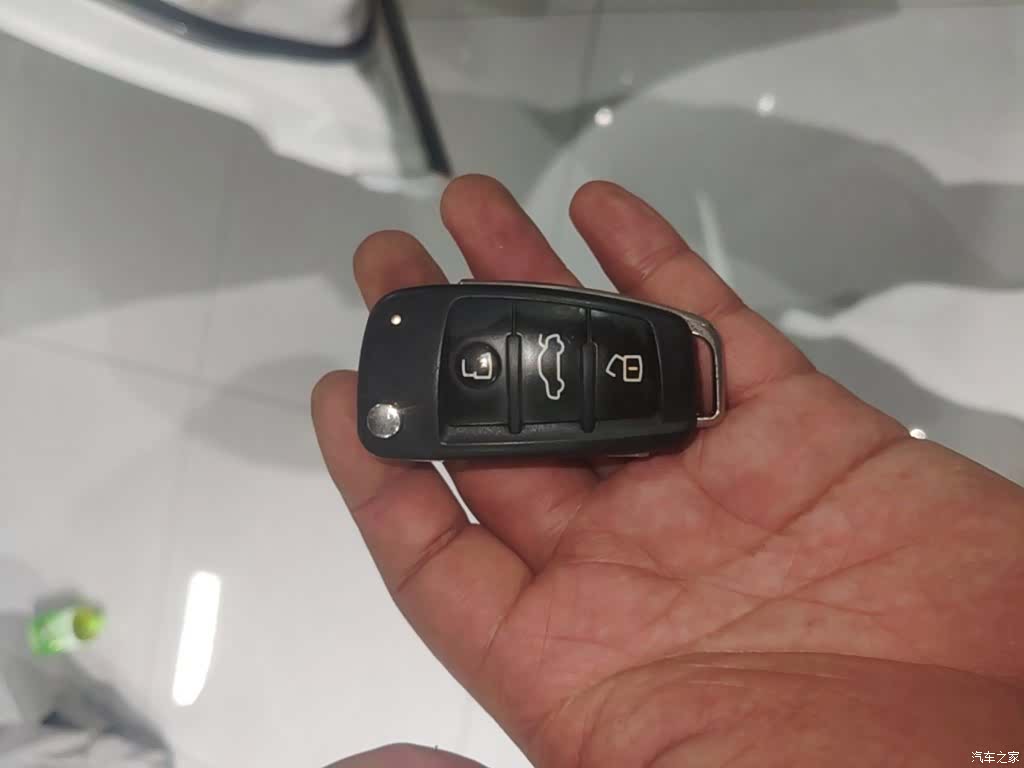 Audi Q3, 2017 9