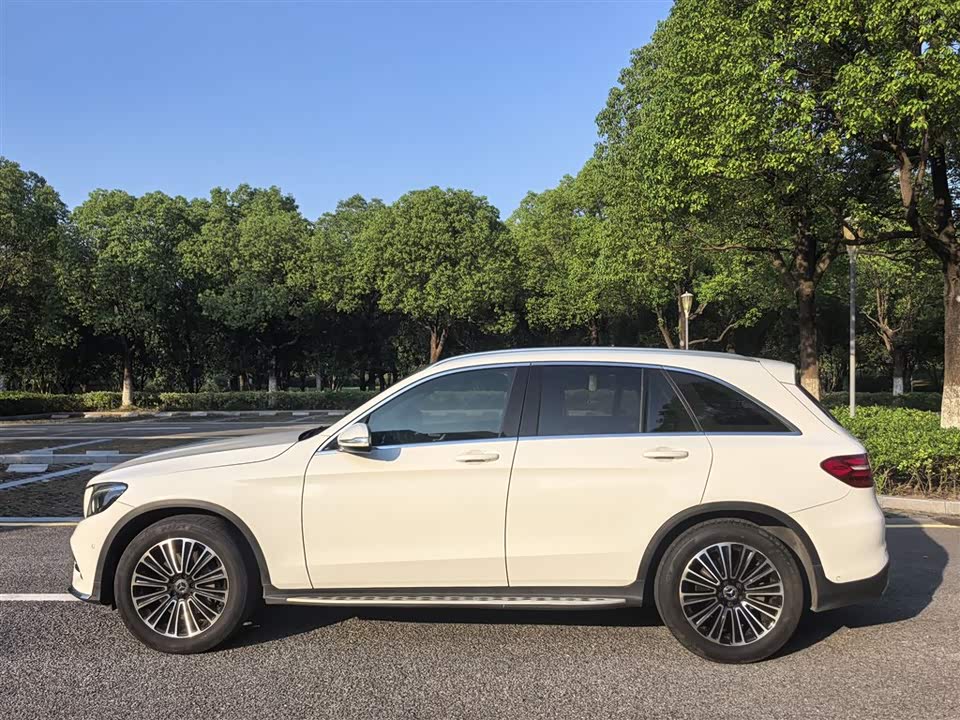 Mercedes-Benz GLC Mercedes-Benz GLC