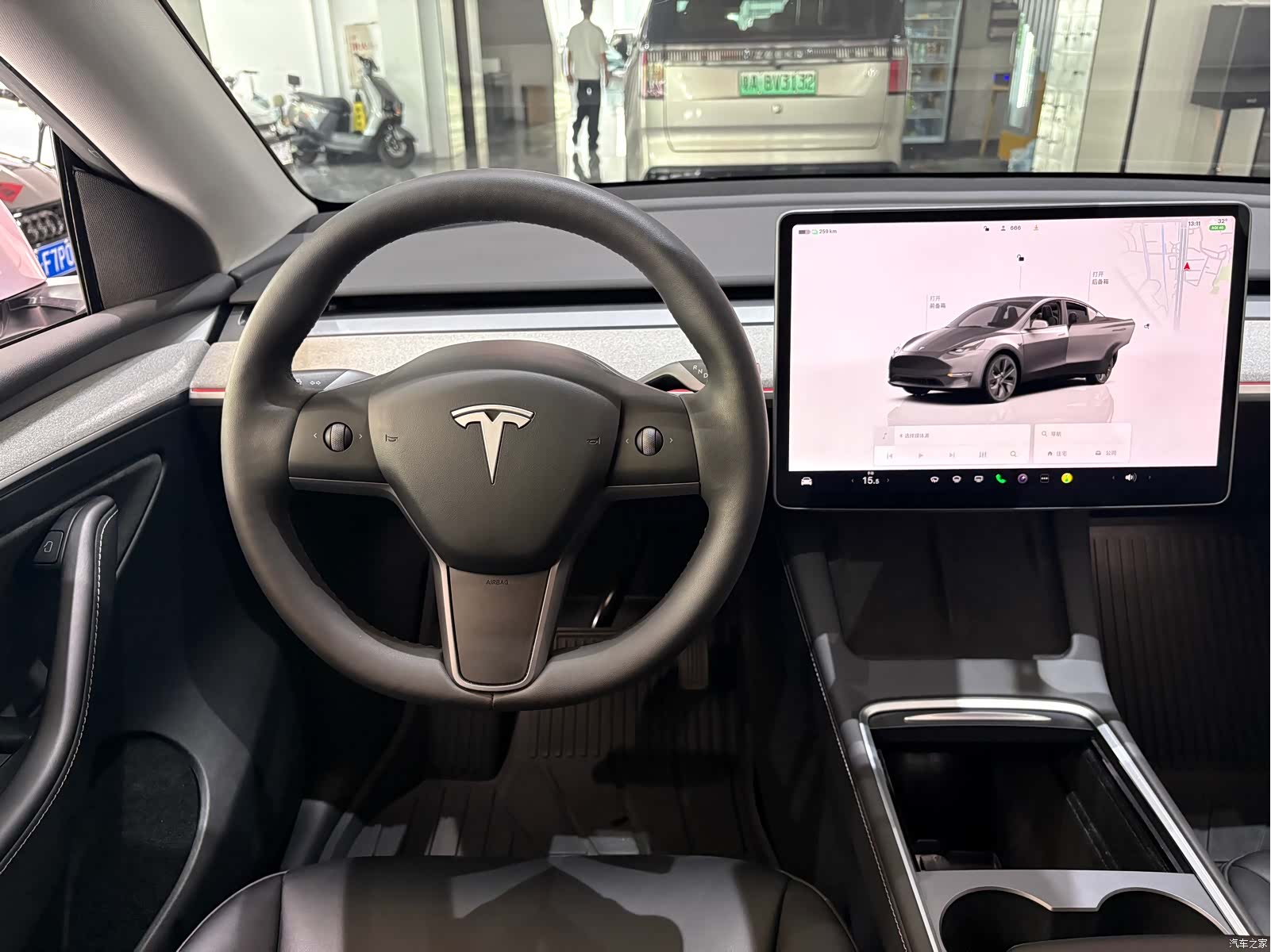 Tesla Model Y, 2023 8