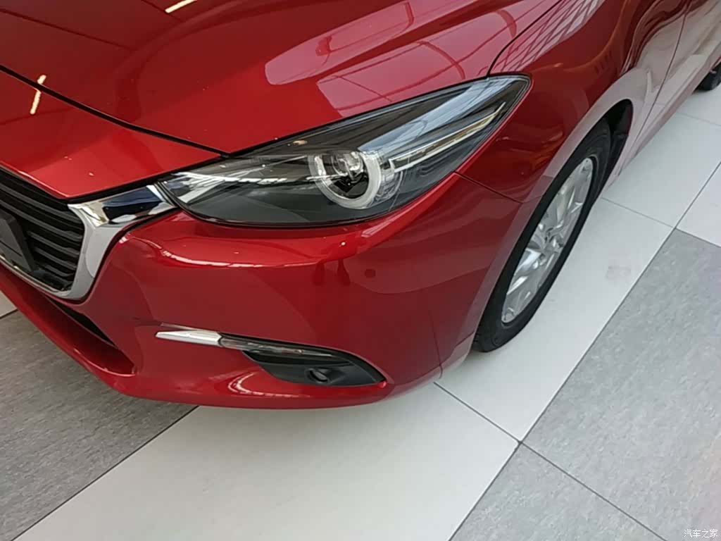 Mazda Mazda3, 2018 24