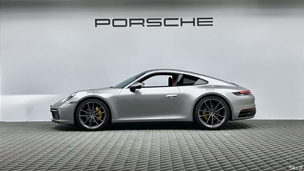 Porsche 911, 2024 4
