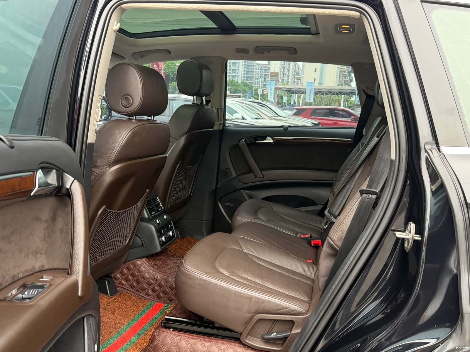Audi Q7, 2012 6