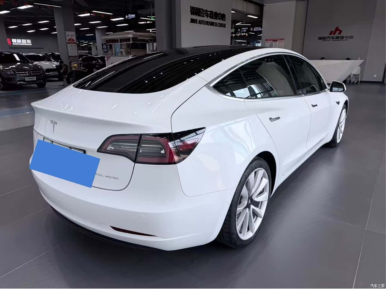 Tesla Model 3, 2019 11