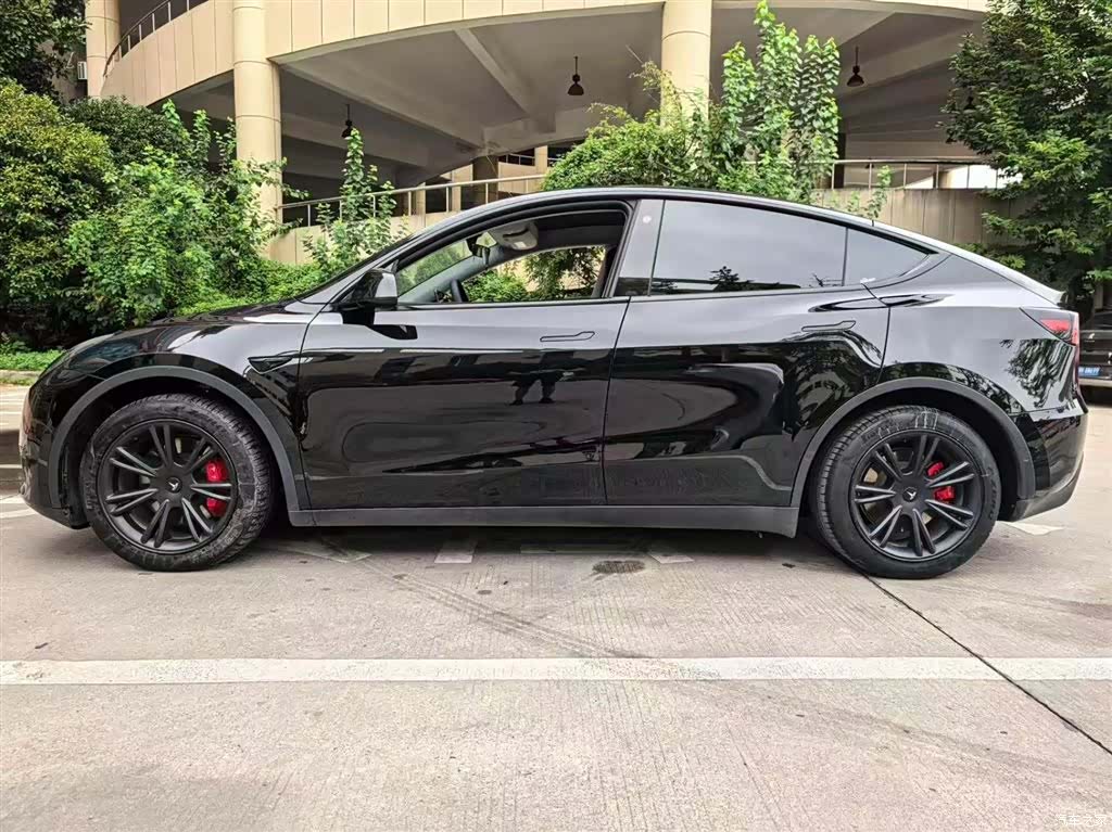 Tesla Model Y, 2022 14