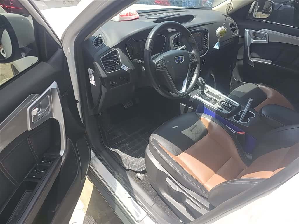 Geely X6, 2017 16