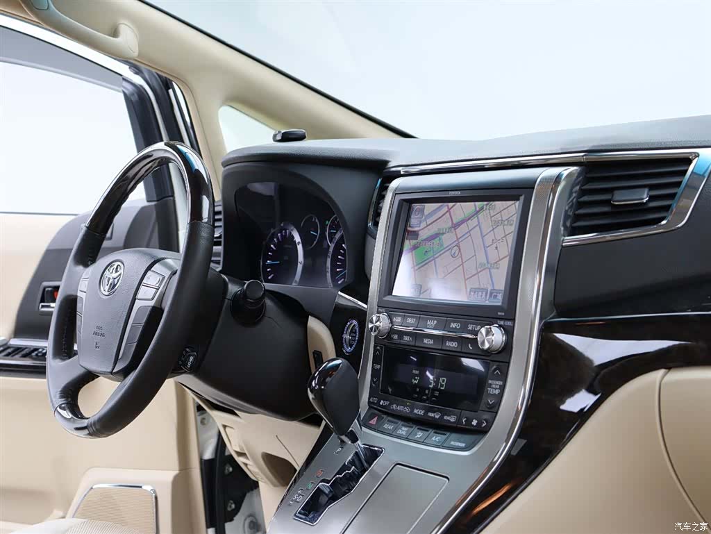 Toyota Alphard, 2015 11