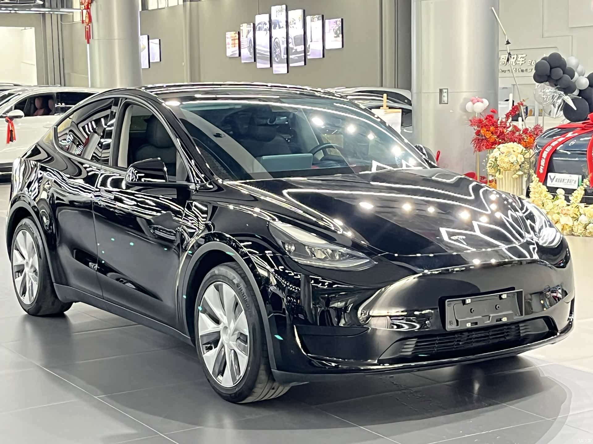 Tesla Model Y, 2022 3