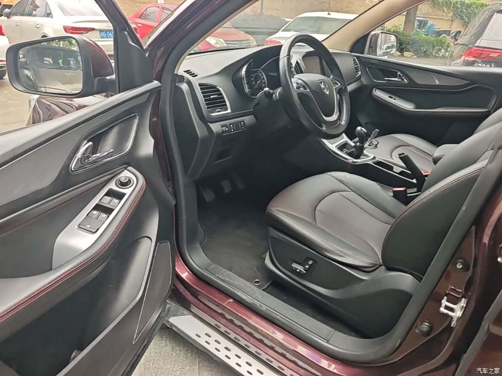 Wuling 560, 2015 16