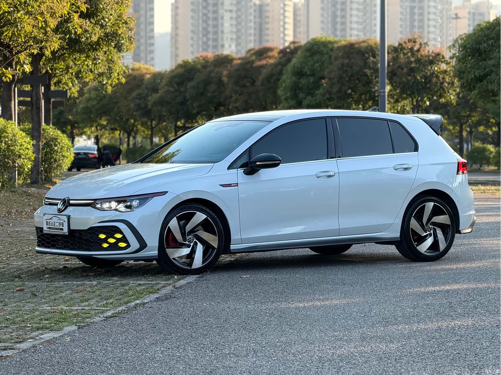 Volkswagen Golf, 2023 1