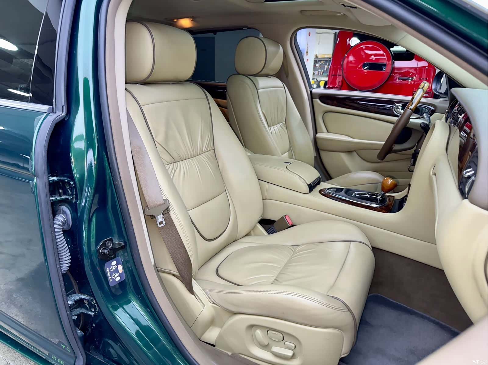 Jaguar XJ, 2006 24