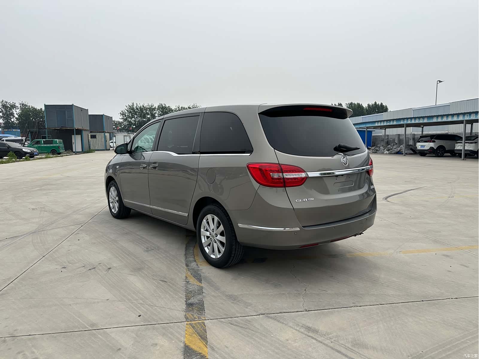 Buick GL8, 2020 9