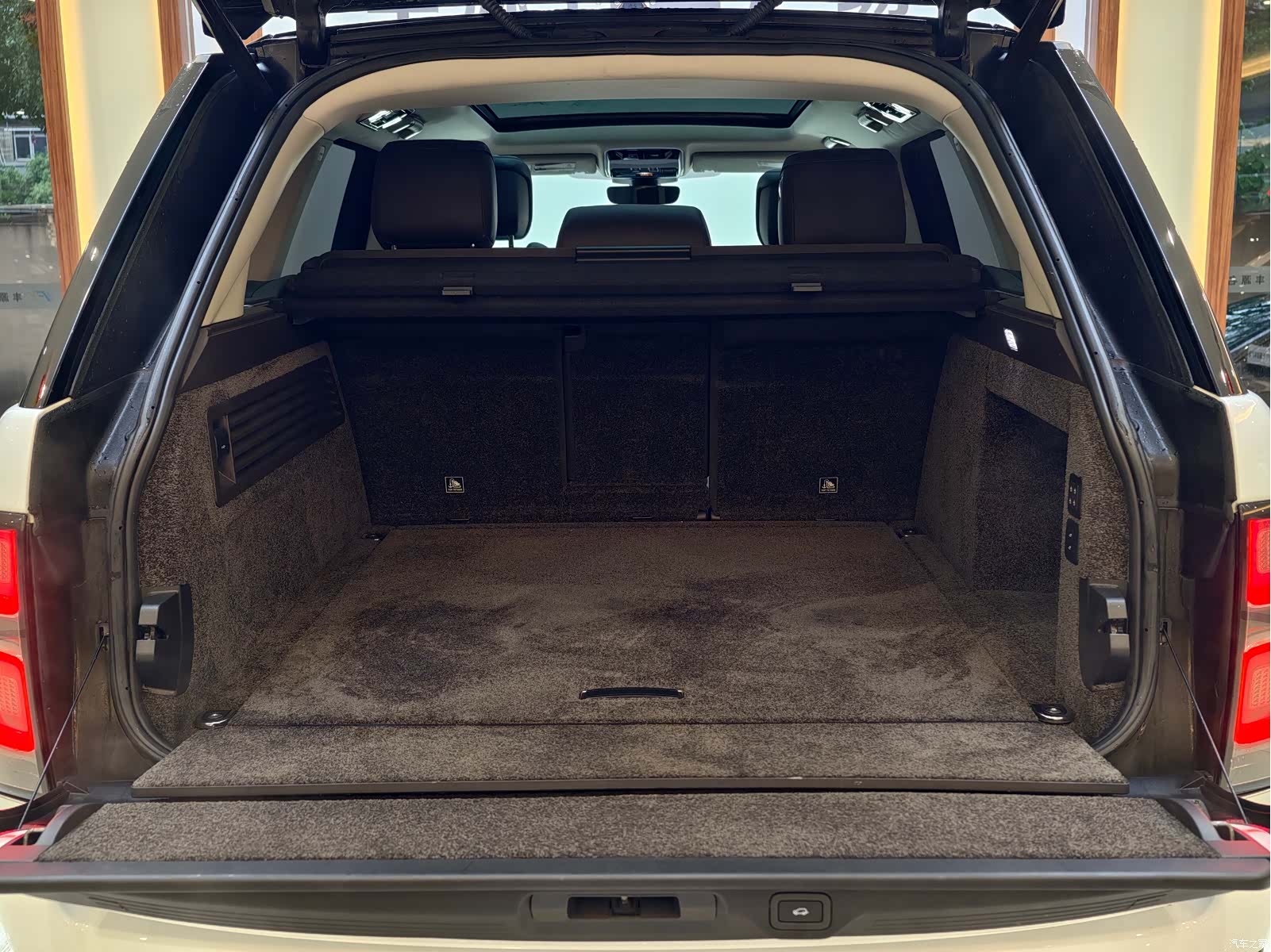 Land Rover Range Rover, 2019 15