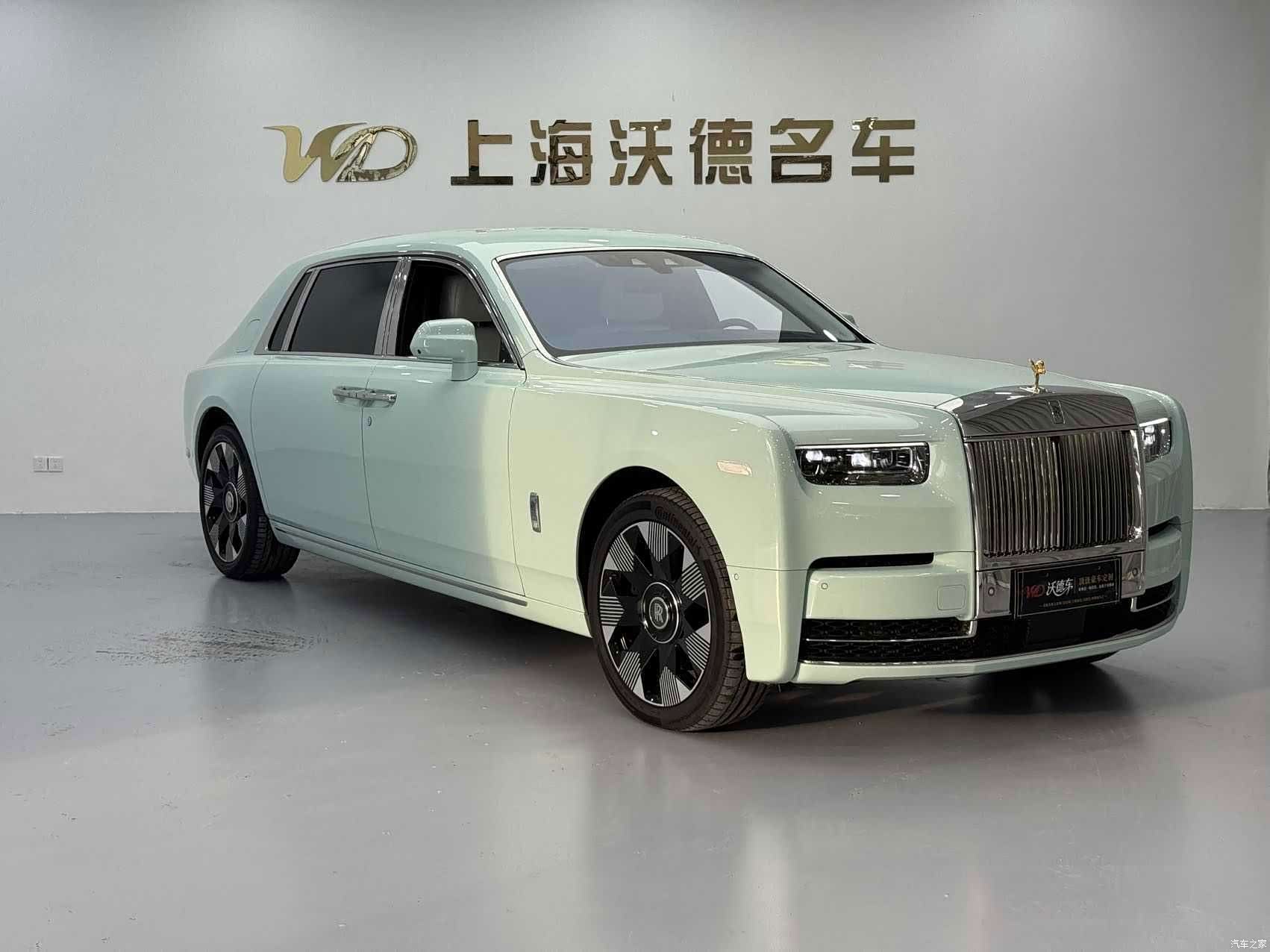 Rolls-Royce Phantom, 2024 3
