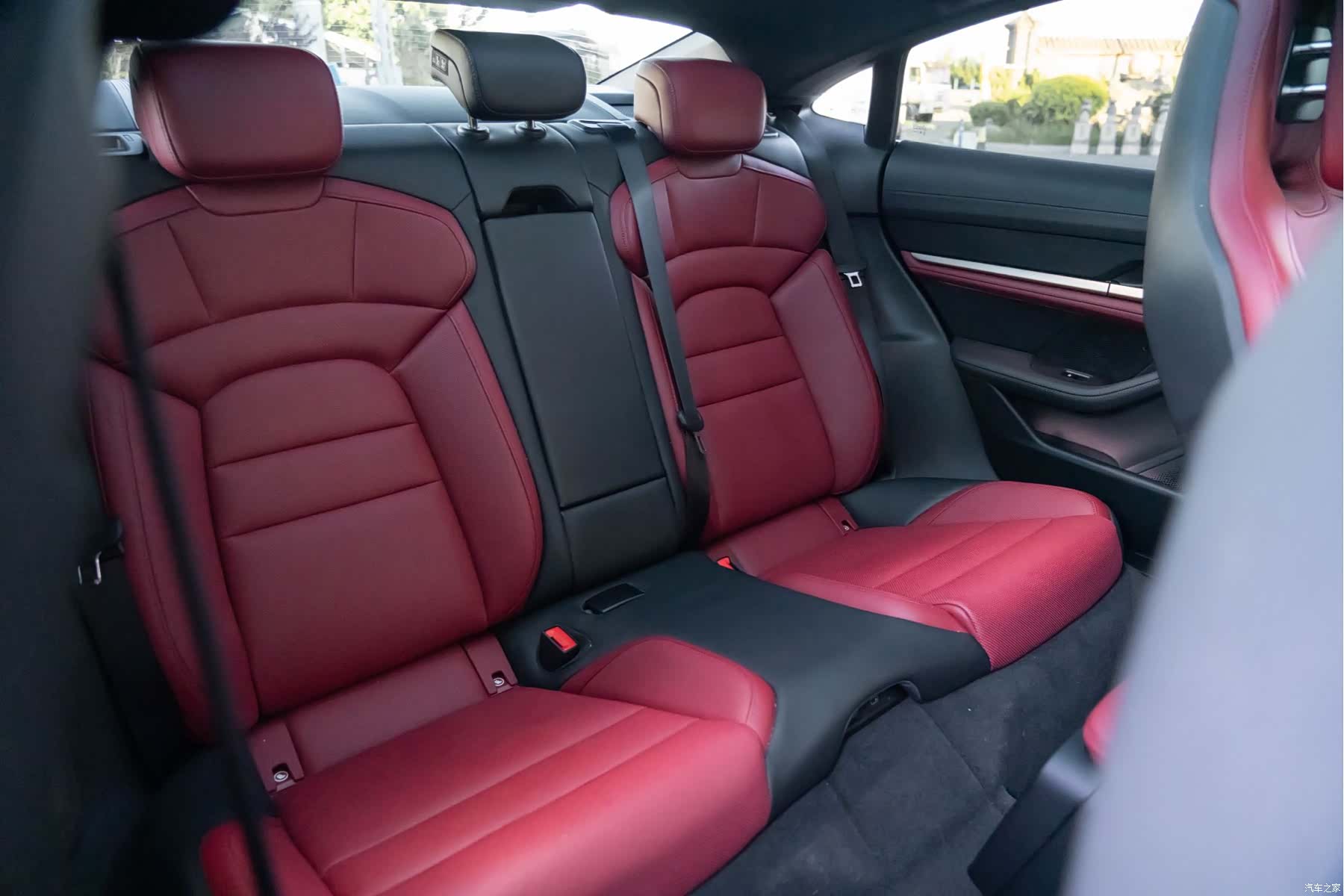 Porsche Taycan, 2024 25