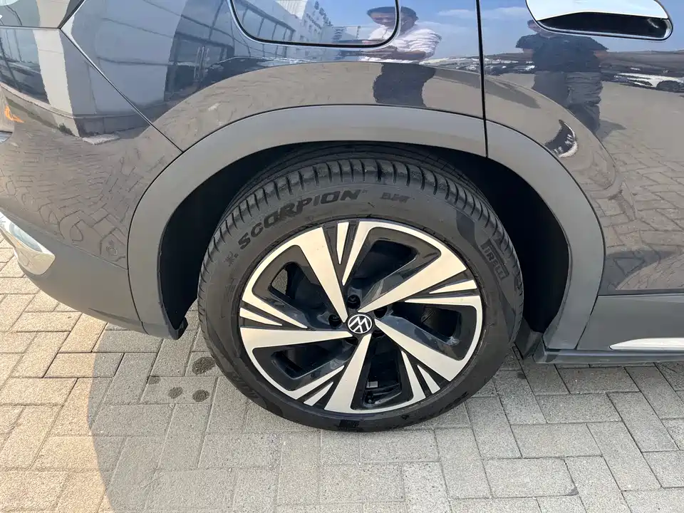 Volkswagen ID.6 CROZZ