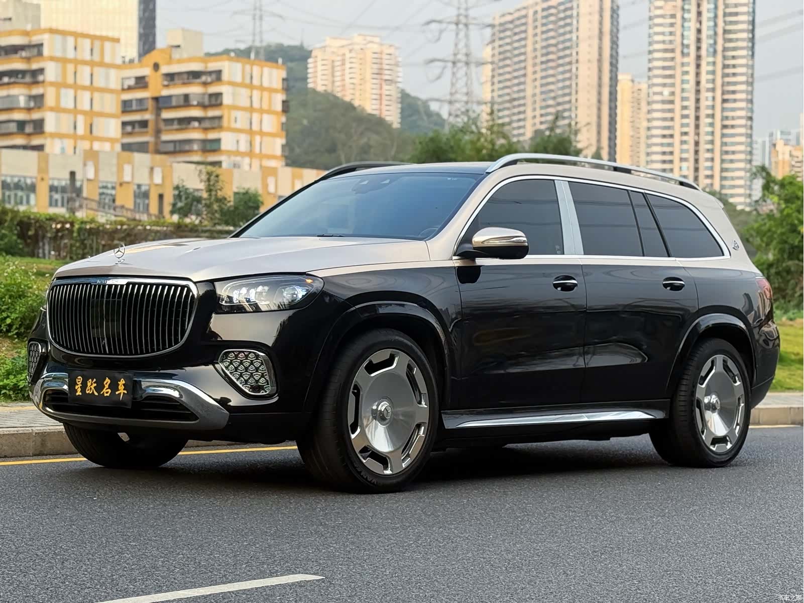 Mercedes-Benz GLS, 2025 1
