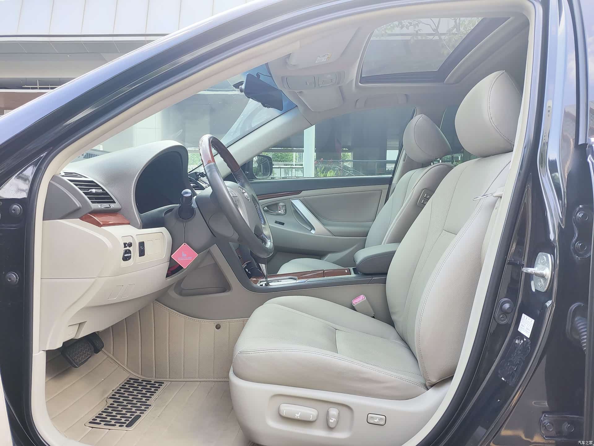 Toyota Camry, 2014 9