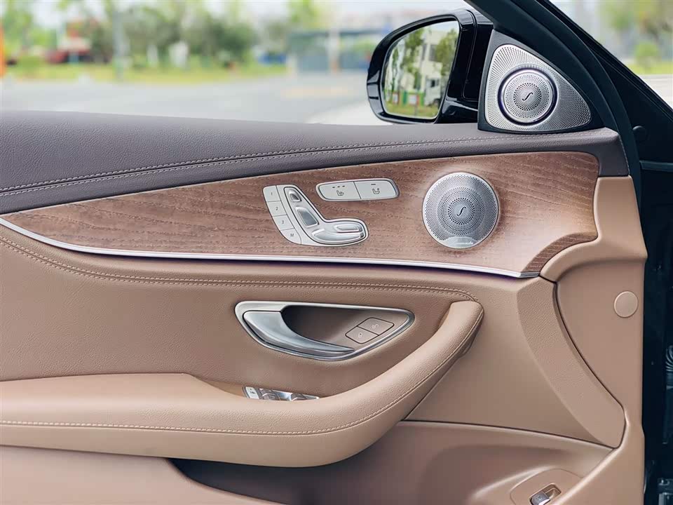 Mercedes-Benz E-class Mercedes-Benz E-class