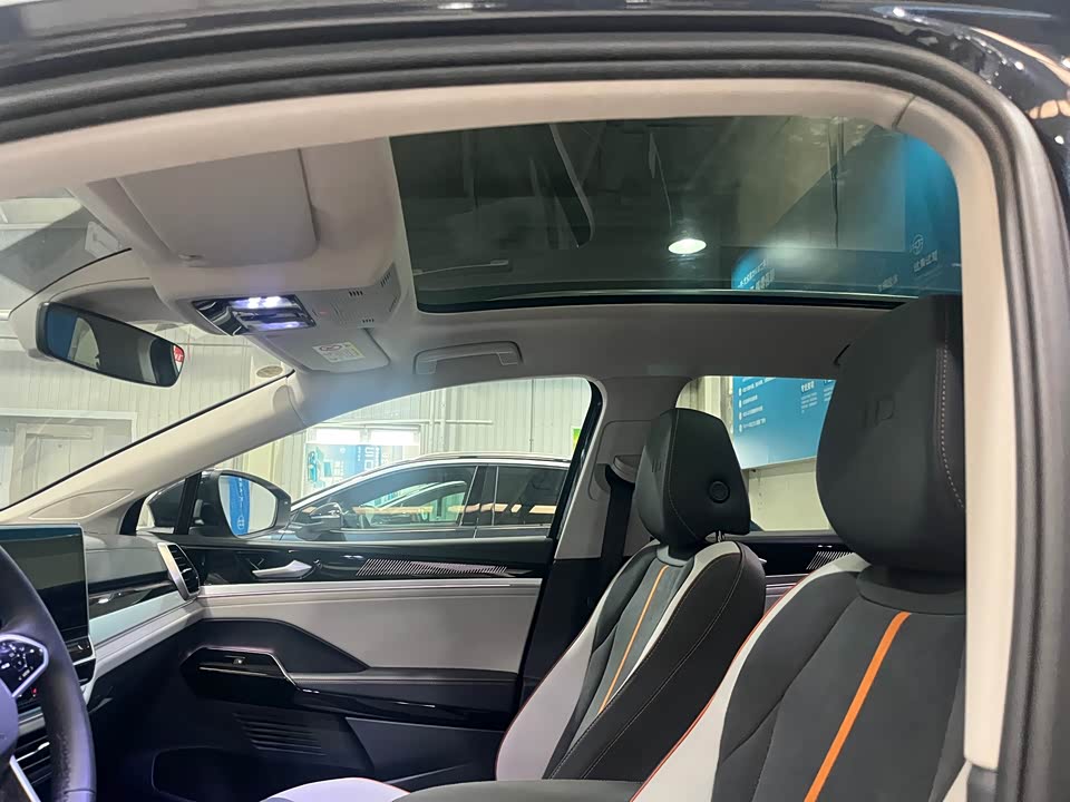 Volkswagen ID.6 CROZZ