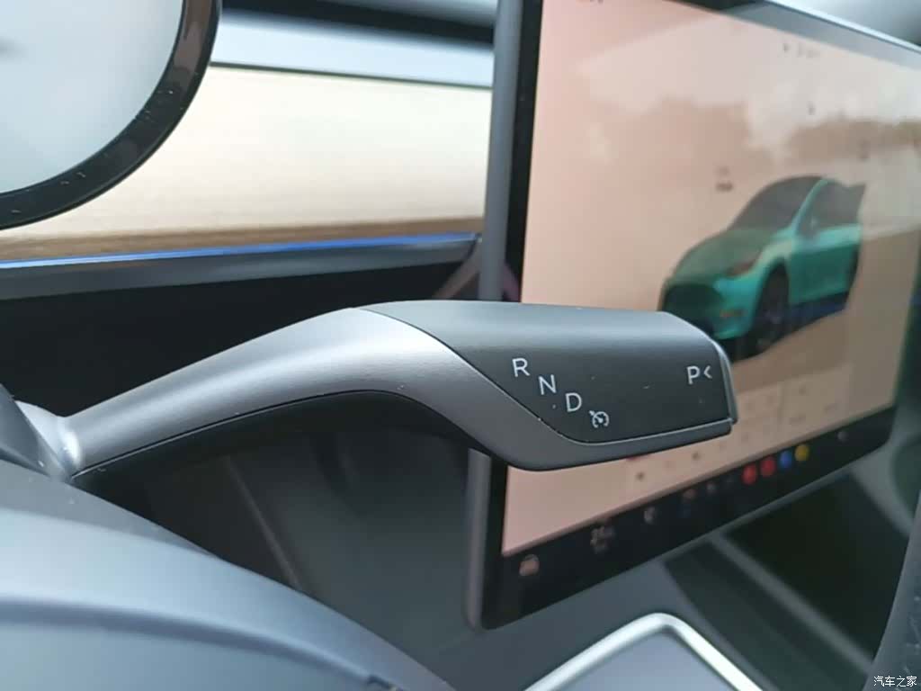 Tesla Model Y, 2022 14