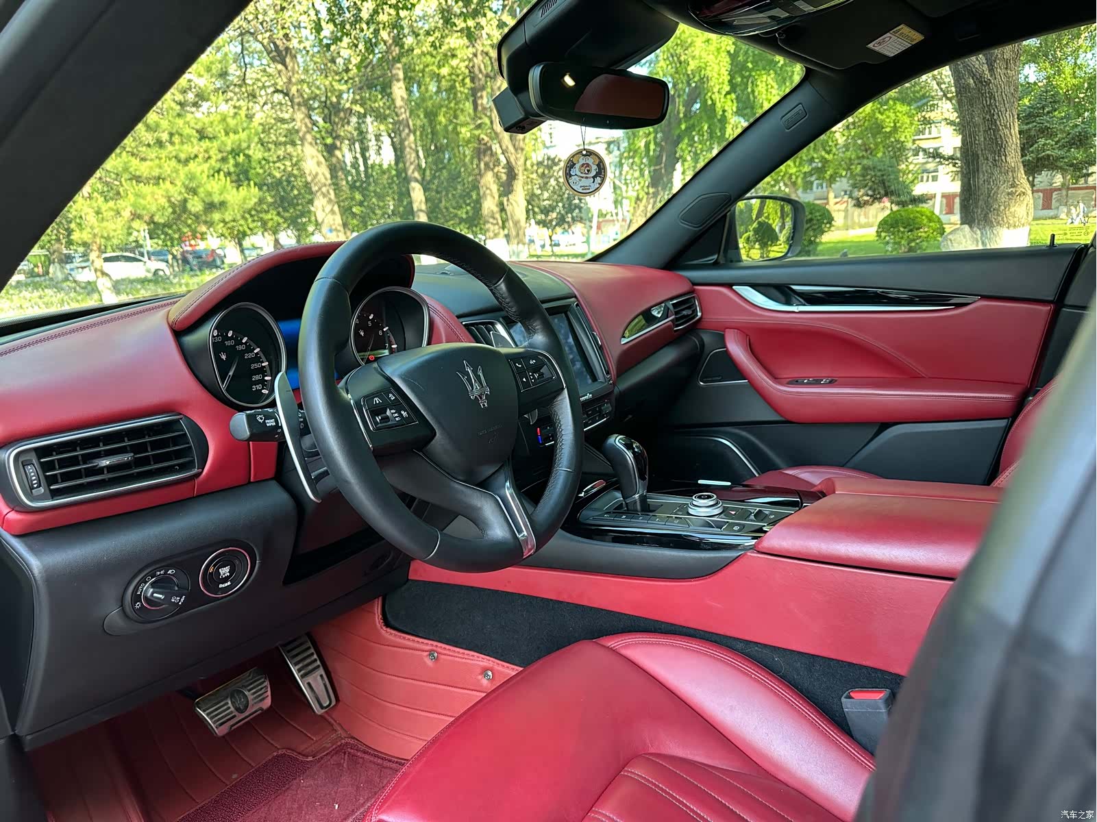 Maserati Levante, 2017 14