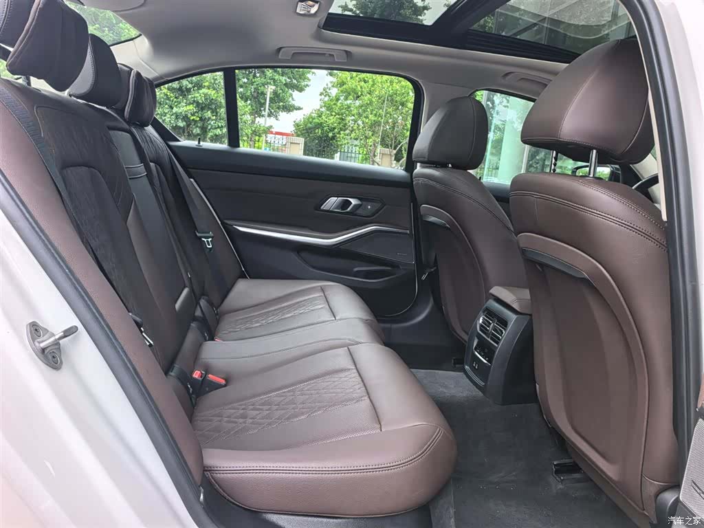 BMW 3 Series, 2024 20