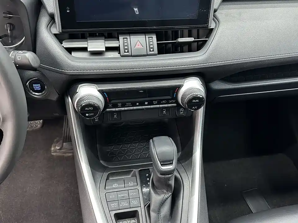 Toyota RAV4 Rongfang