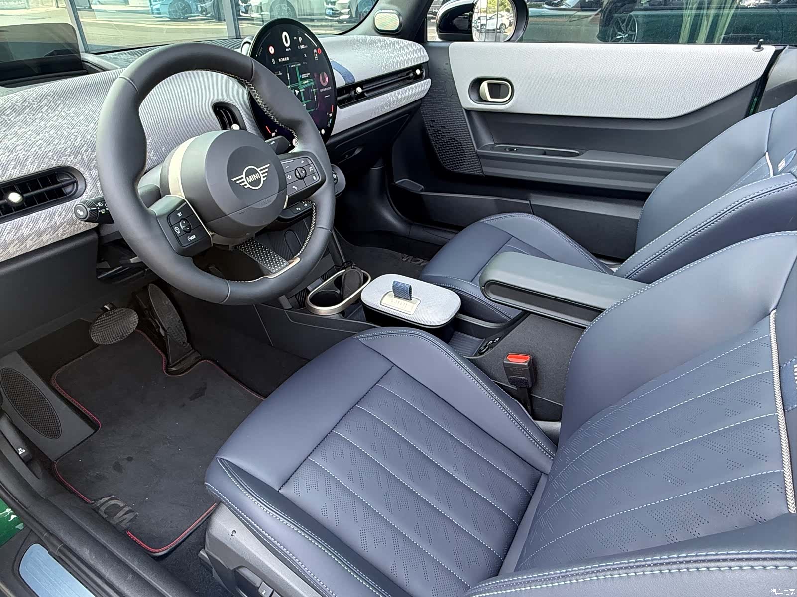 Mini Cooper, 2025 4