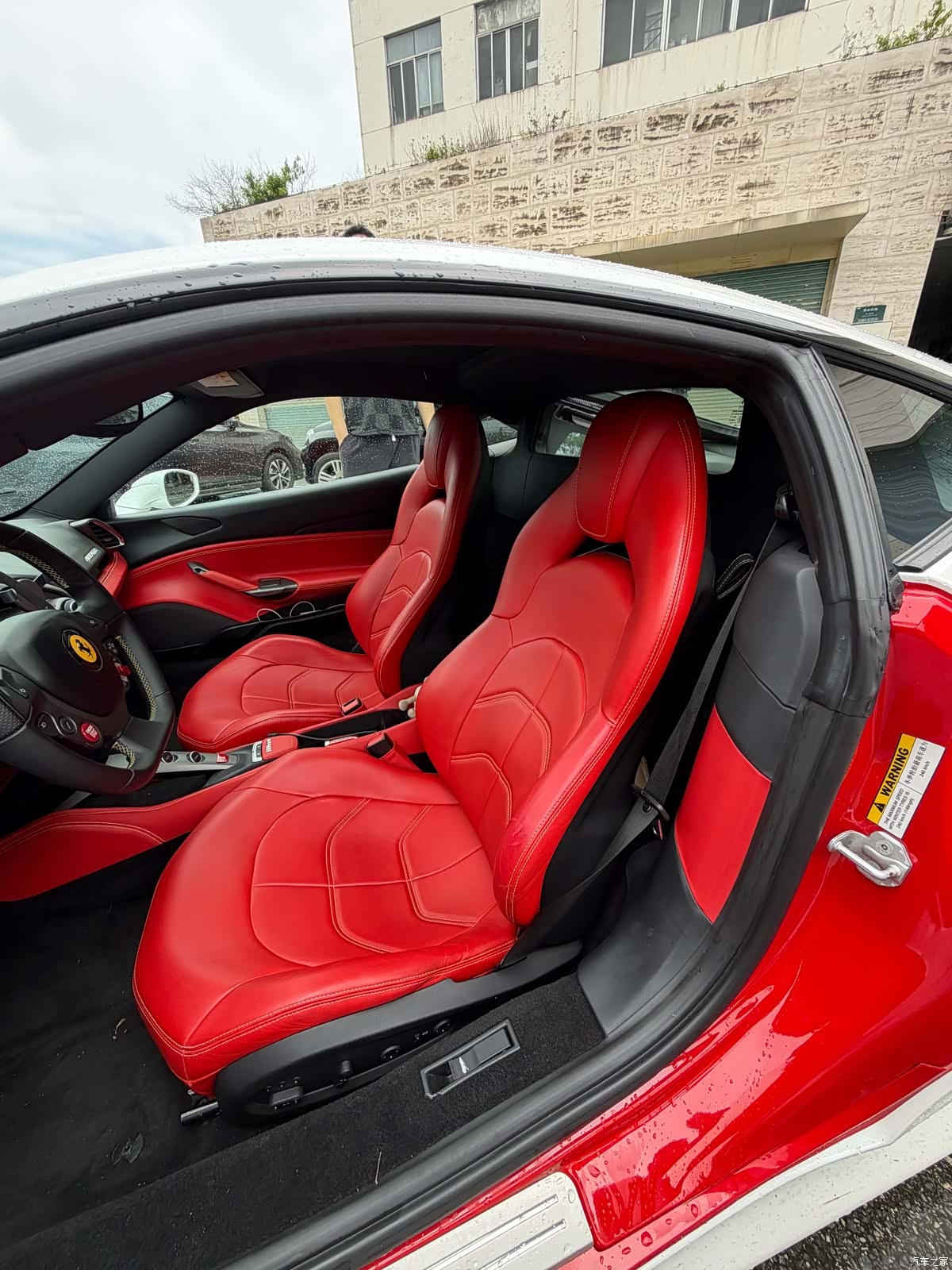 Ferrari 488, 2016 14
