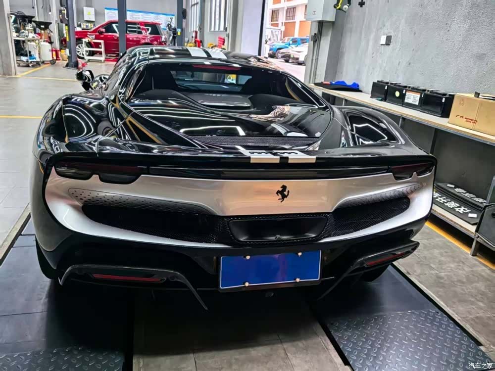 Ferrari 296, 2023 9