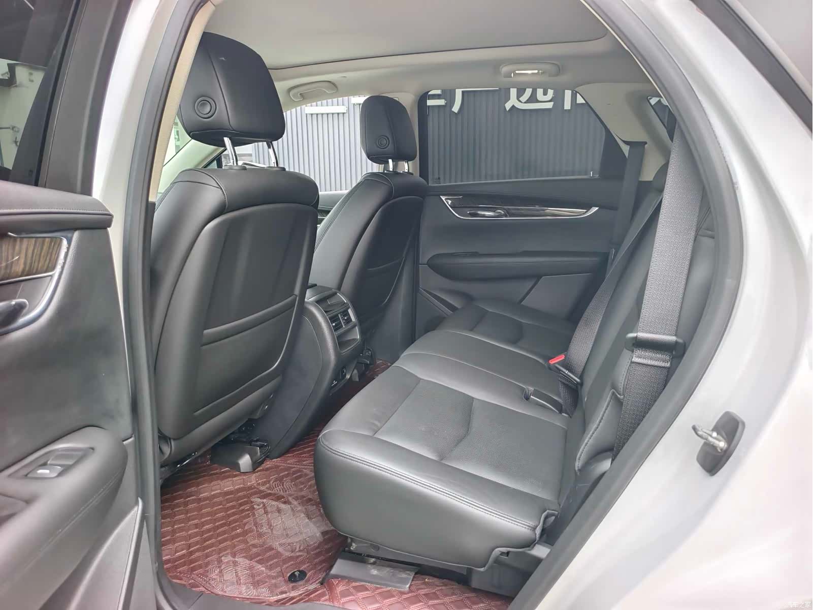Cadillac XT5, 2017 10