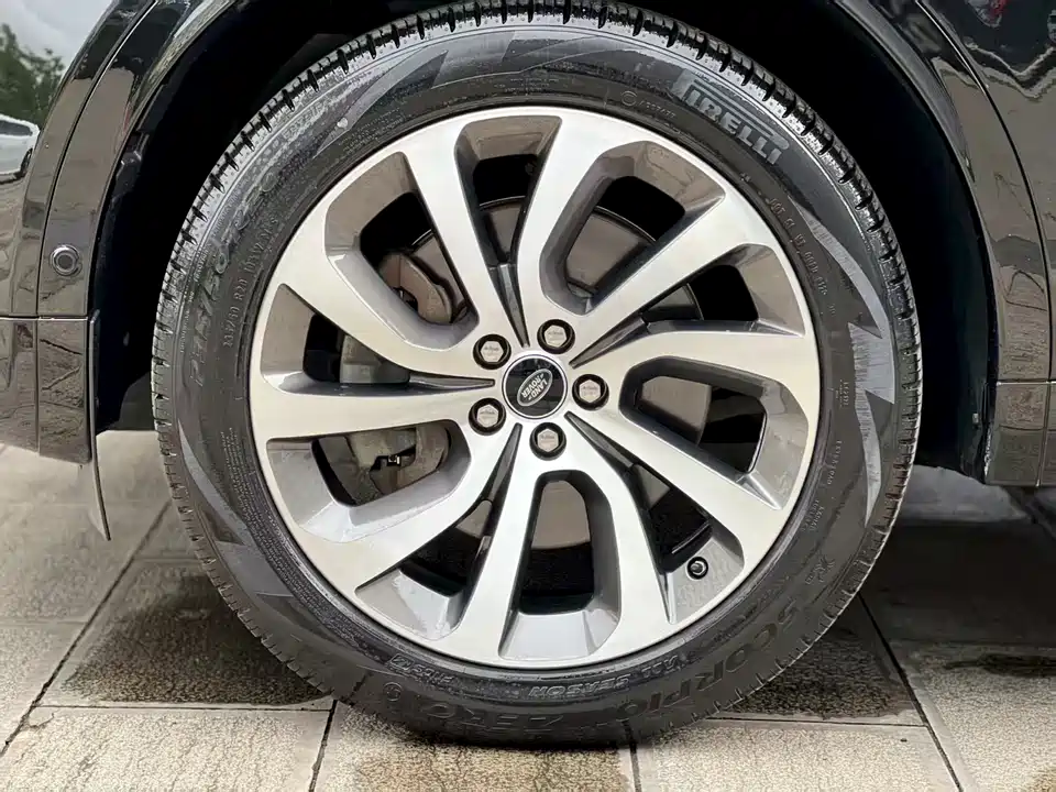 Land Rover Discover sports