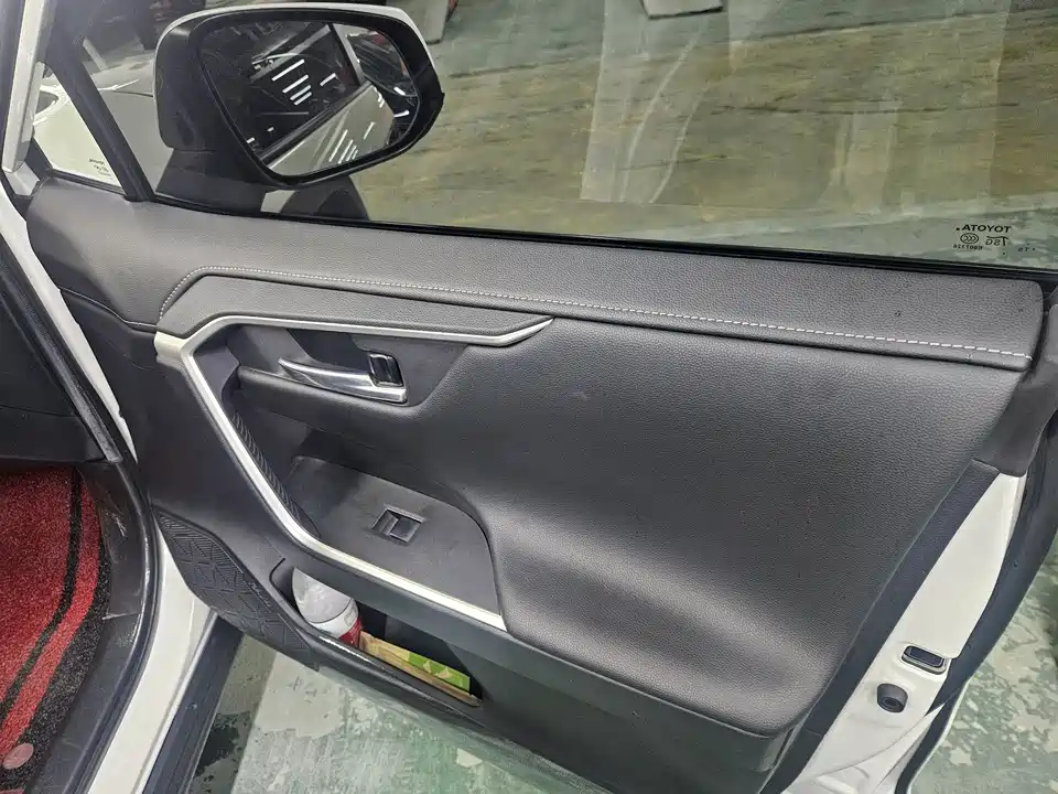 Toyota RAV4 Rongfang