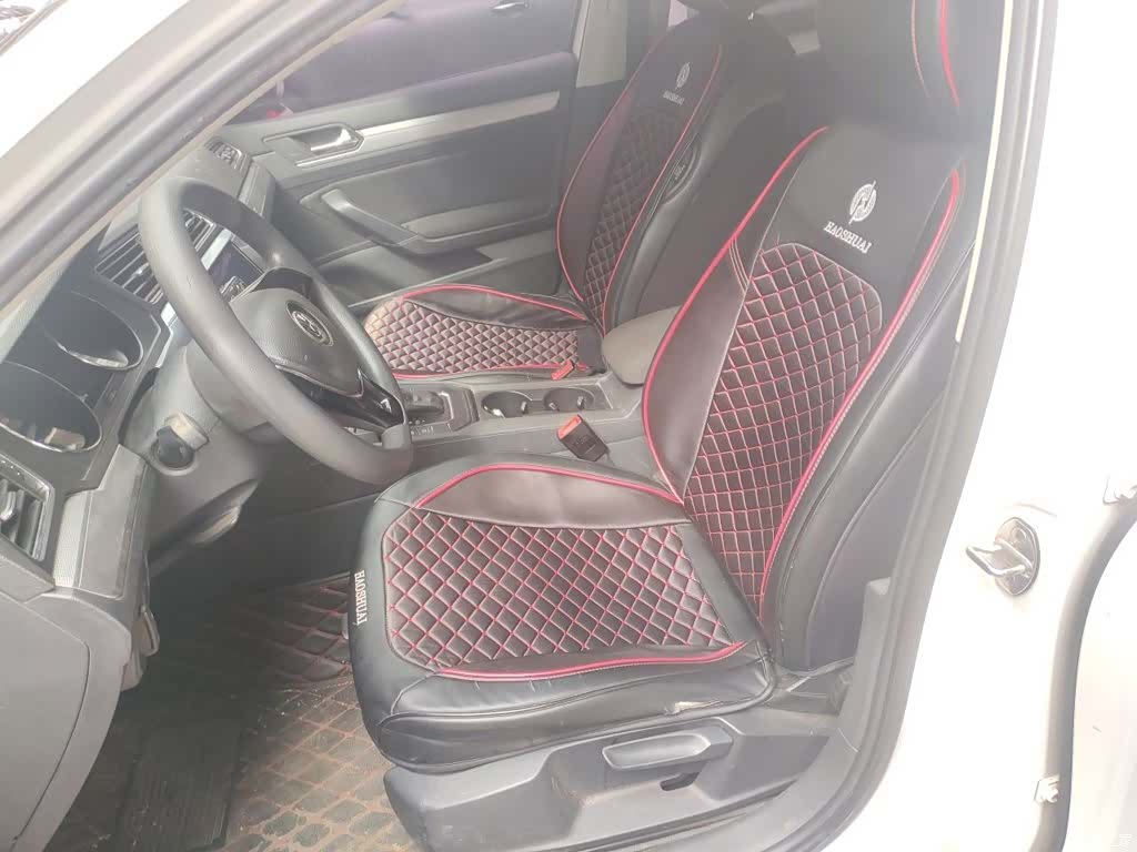 Volkswagen Lamando, 2017 12