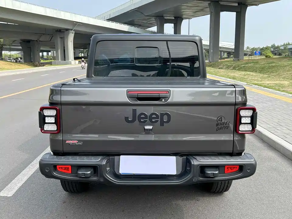 Jeep Gladiator