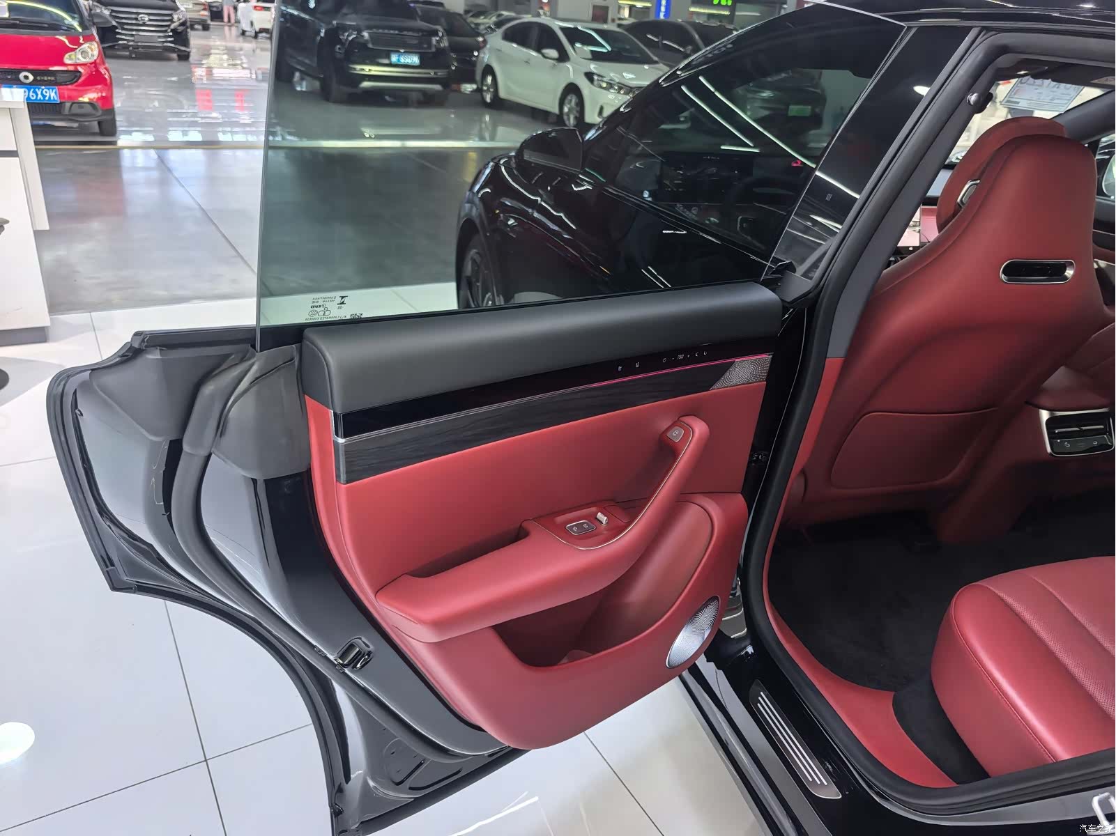 Luxeed R7, 2025 11