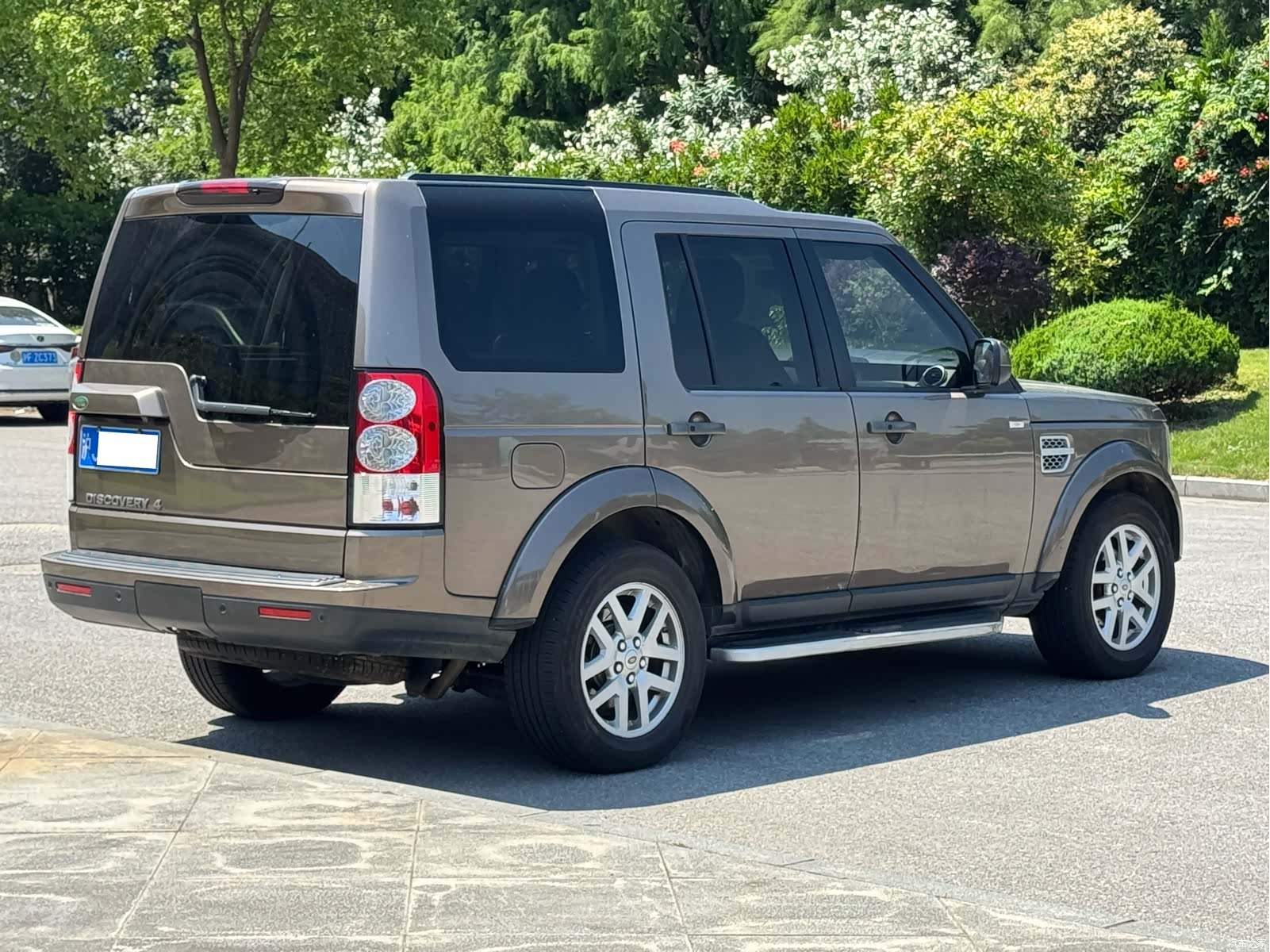Land Rover Discovery, 2010 4